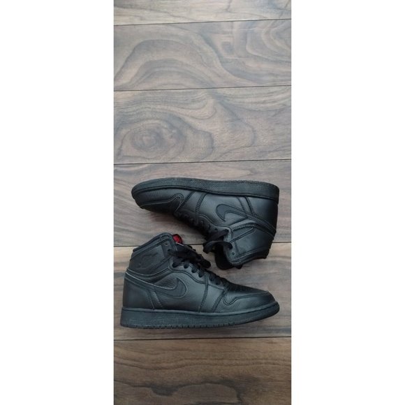 jordan 1 retro high og triple black